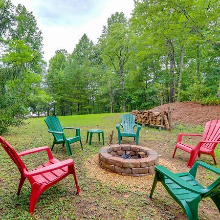 Blue Ridge Getaway With Hot Tub And Seasonal View!ヴィラ エクステリア 写真