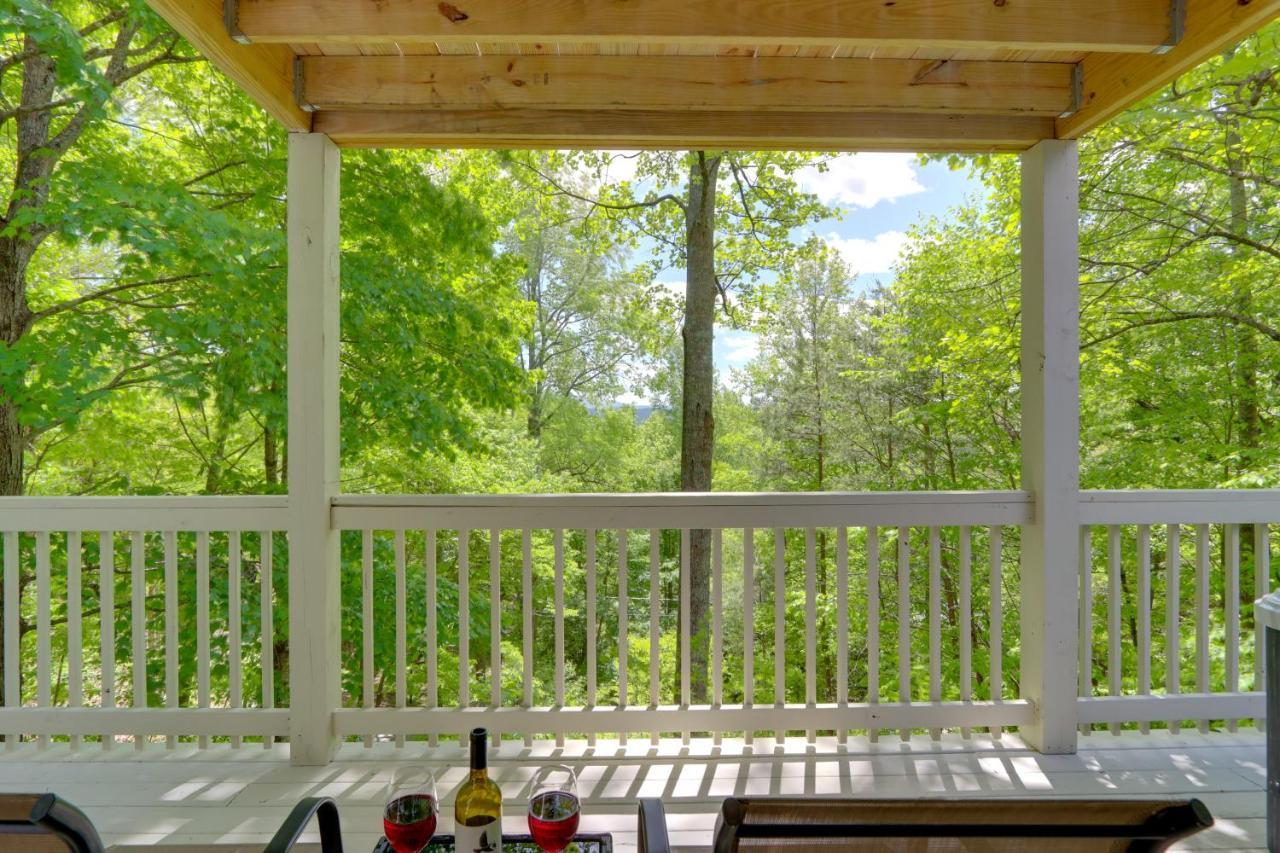 Blue Ridge Getaway With Hot Tub And Seasonal View!ヴィラ エクステリア 写真