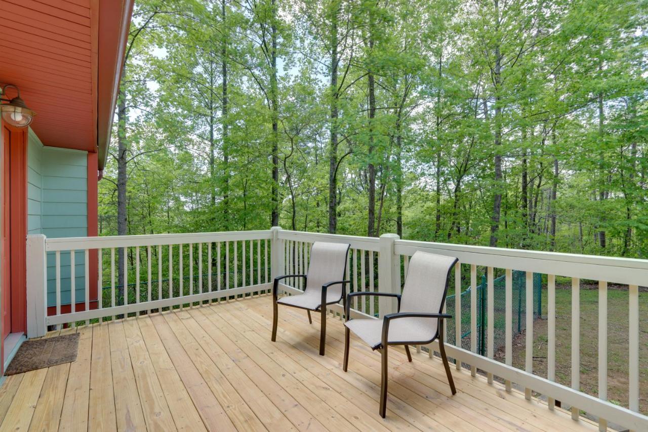 Blue Ridge Getaway With Hot Tub And Seasonal View!ヴィラ エクステリア 写真